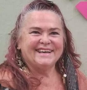 Cecília Oliveira